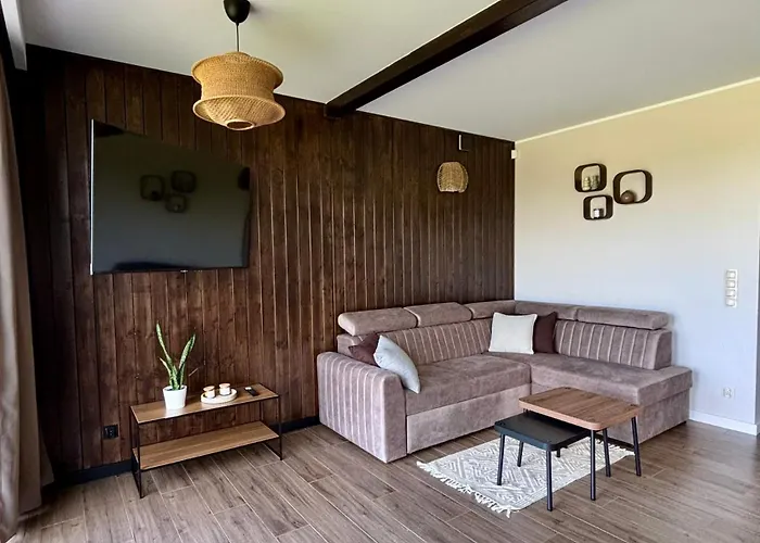 Odpocznijmy - Dom Caloroczny Z Balia Na Kaszubach Sianowo